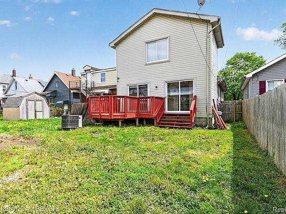 4th image of 26 Perrin St