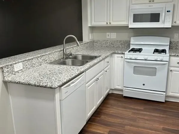 2178 Canyon Dr APT L, Costa Mesa, CA 92627