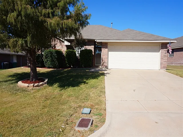 3809 Staghorn Cir N — Photo 1