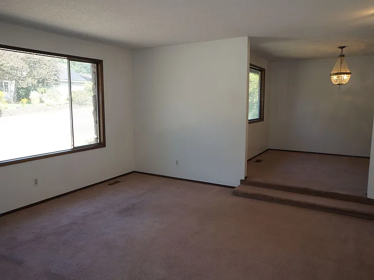 6404 SE Furnberg St — Photo 4