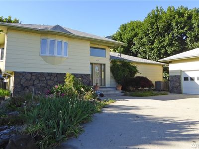 200 Sunny Dr, Electric City, WA, 99123