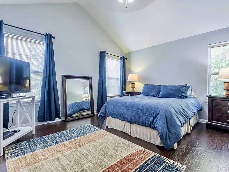 307 Claremont Ave — Photo 12