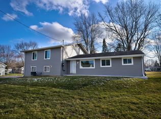 1076 Windsor St, Flint, MI 48507