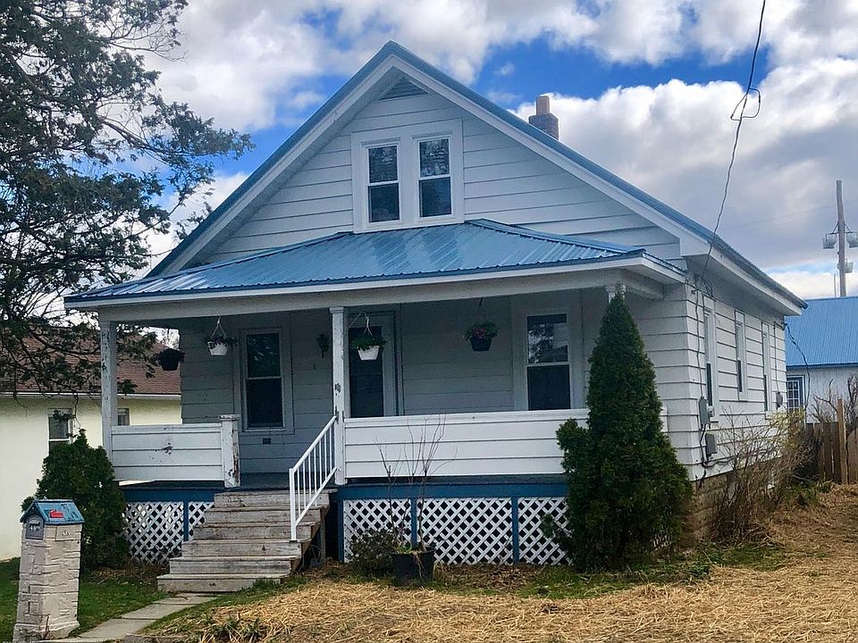1st image of 489 Bayard St