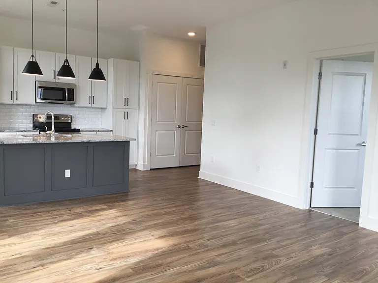 MV Flats @ Riverlights — Photo 18