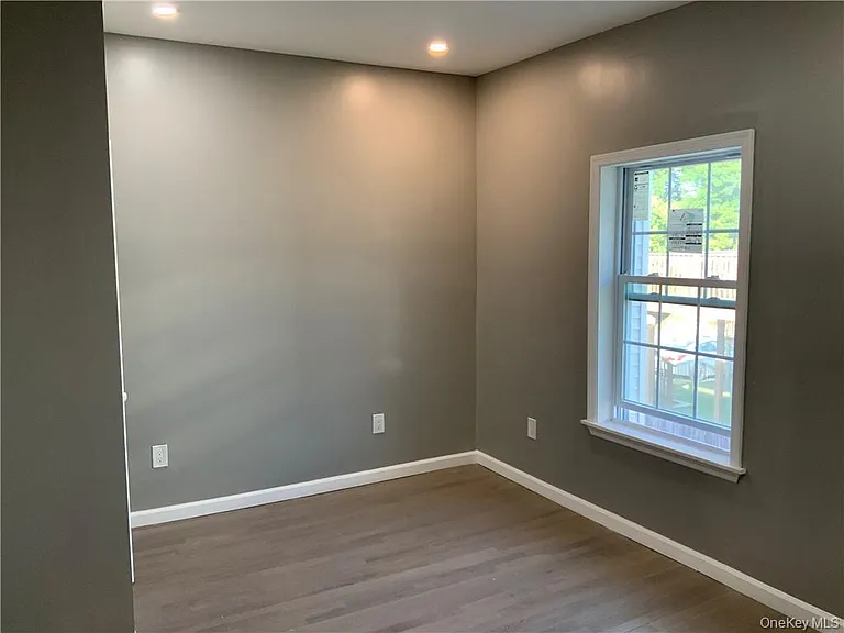 754 Broadway — Photo 11