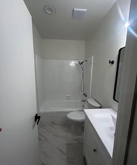 16303 Gramercy Pl #3 — Photo 6