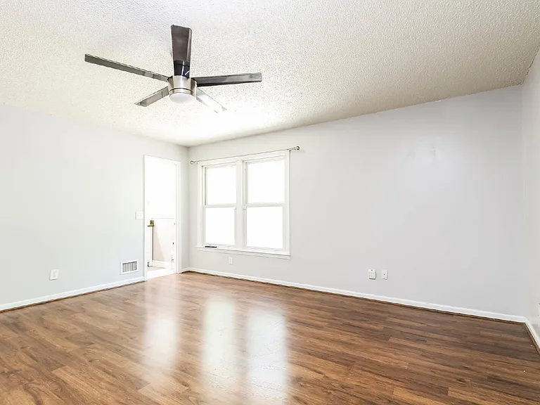 9424 Highgate Rd — Photo 15