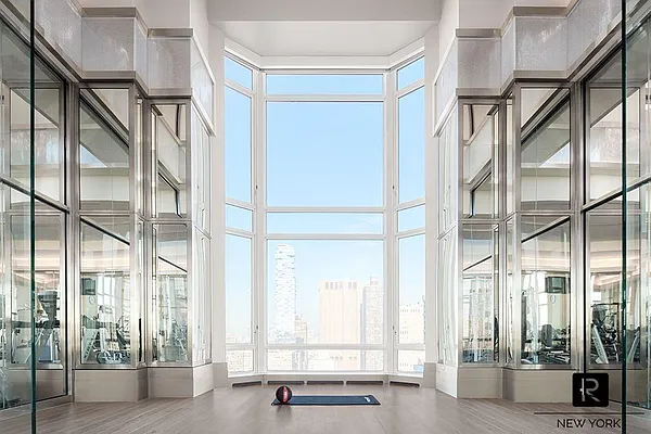 Rented by R New York | media 25