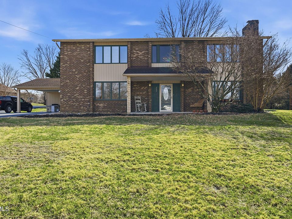 1st image of 297 Beaver Rd