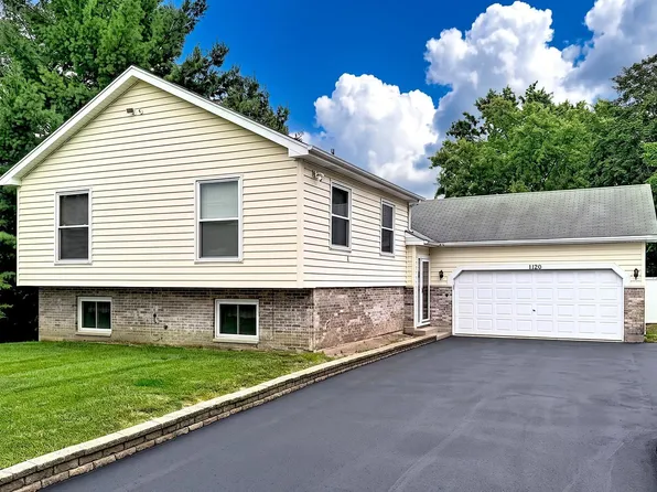 1120 Cherry St, Lake In The Hills, IL 60156