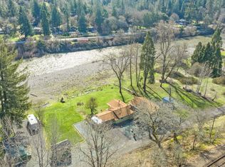 423 Fielder Ln, Grants Pass, OR