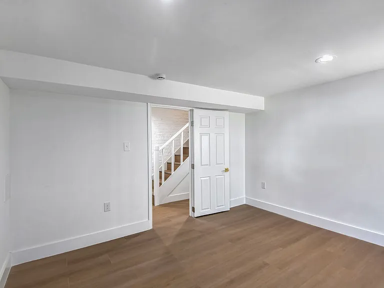 648 Keefer Pl NW #LL — Photo 11