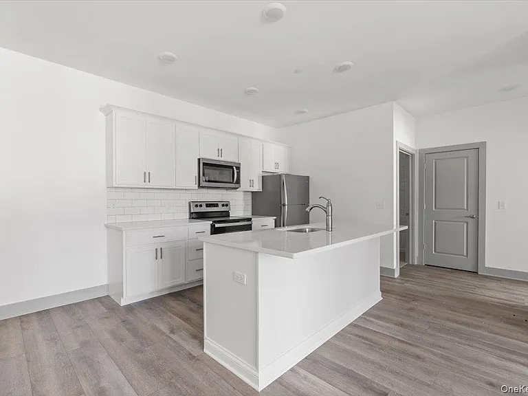 75 Forester Ave #114 — Photo 2