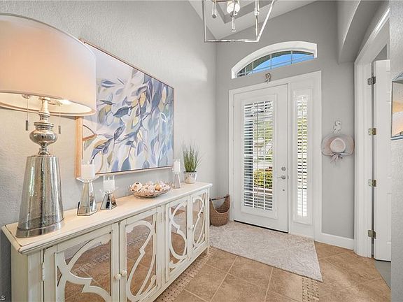 4th image of 9137 Quartz LN