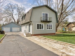 309 Fairfield Dr, Island Lake, IL 60042