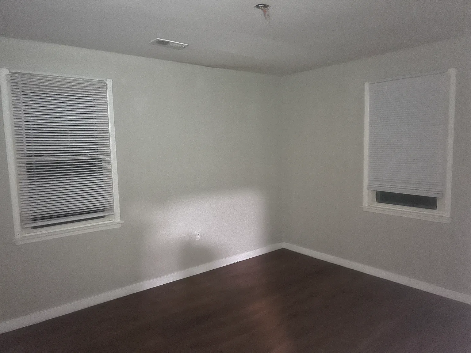 3 bed, 1007 sqft, $1,900 — Photo 3
