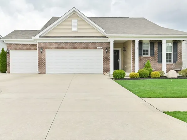 8016 Cotswold Dr, Mentor, OH 44060