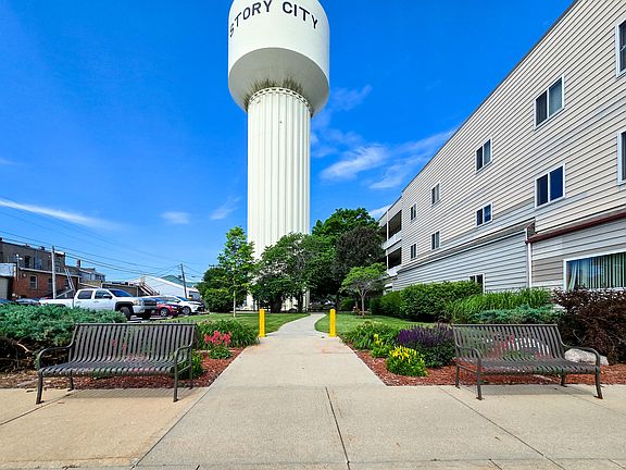 2nd image of 522 Story St Unit 301