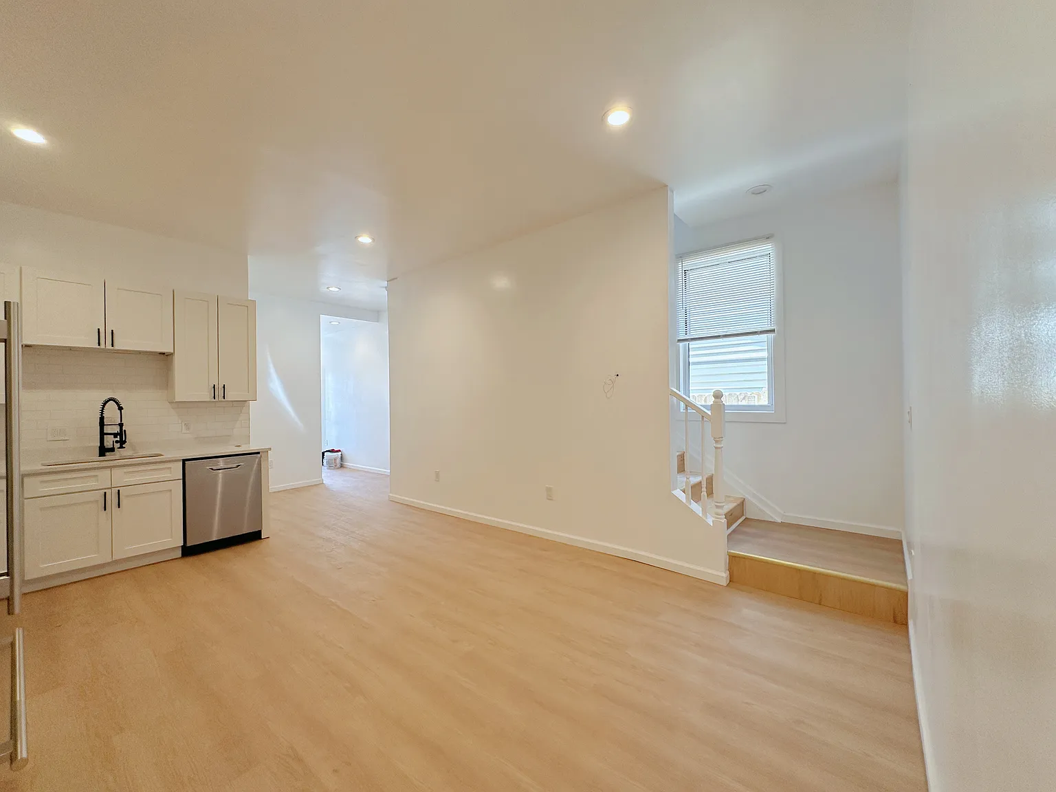 3204 Ward St — Photo 4