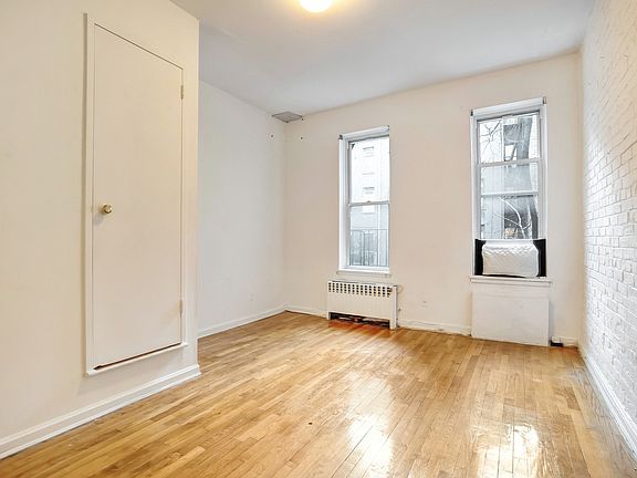 4th image of 321 E 83rd St APT 1D