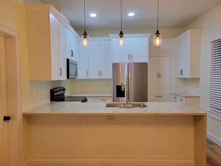 1011 E 24th Ave — Photo 6