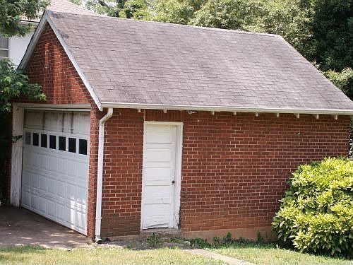 5th image of 2201 Rivermont Ave