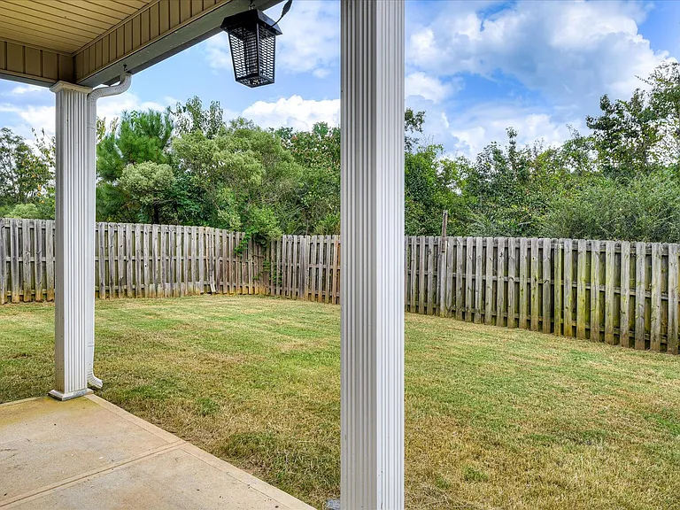 5564 Connor Dr — Photo 35