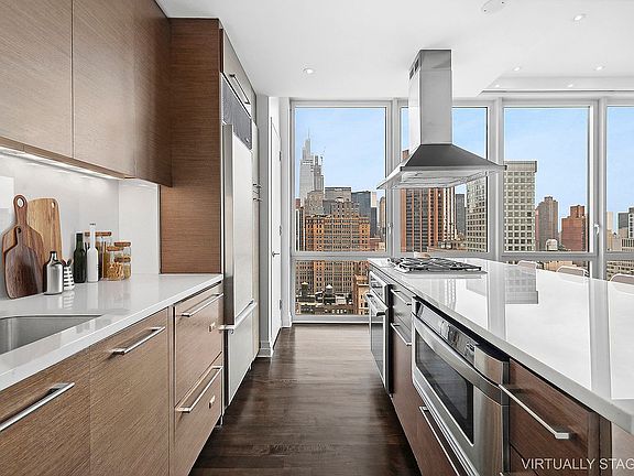 3rd image of 39 E 29th St APT 30D