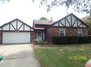1079 Butler Dr, Crystal Lake, IL 60014