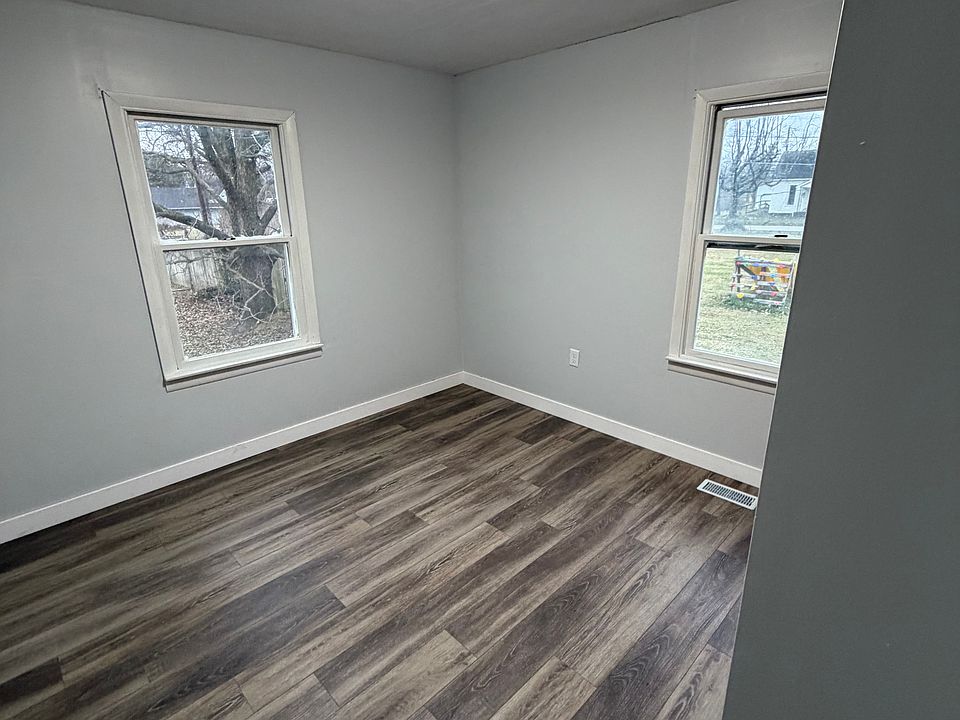 1st image of 616 S Lawton St