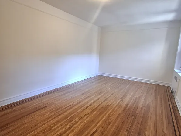 111-20 76th Road image 8 of 12