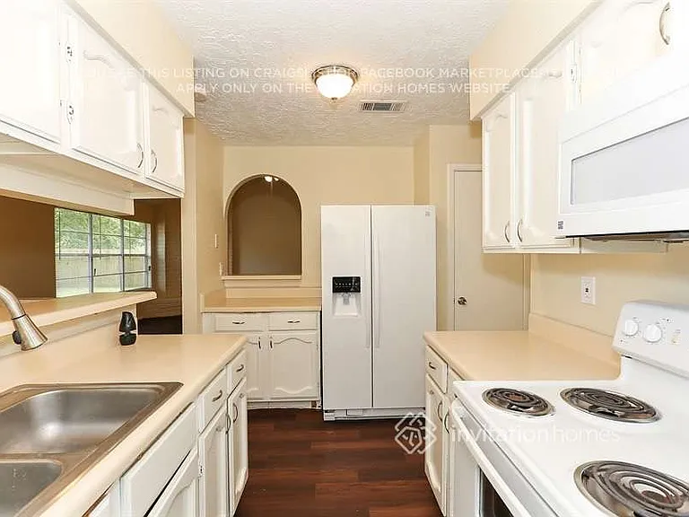 5826 Walnutgate Dr — Photo 7