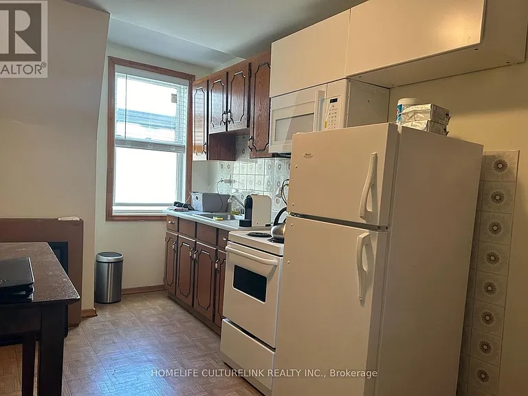 784 Adelaide St W #2 — Photo 3