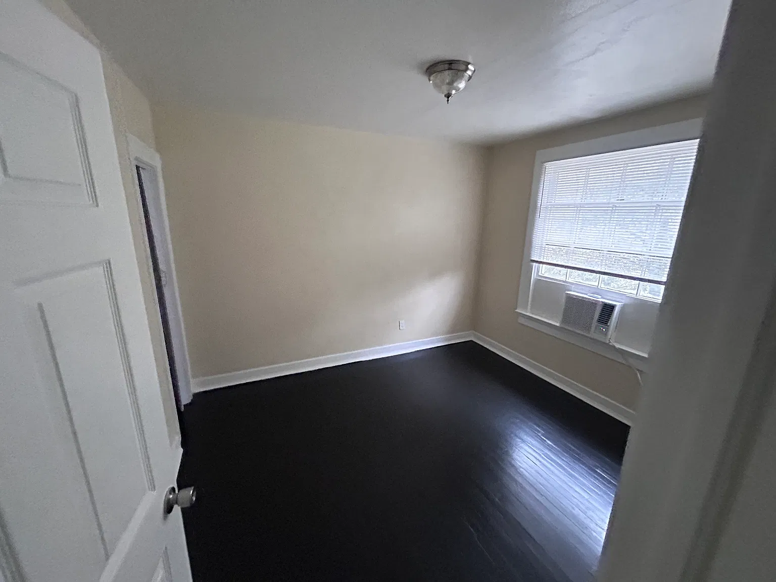 2 bed, 850 sqft, $1,150 — Photo 3
