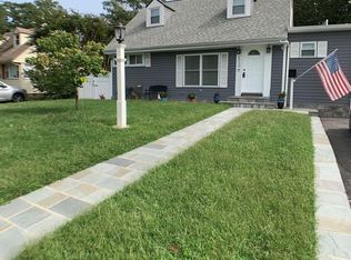 6923 Quander Rd, Alexandria, VA 22307