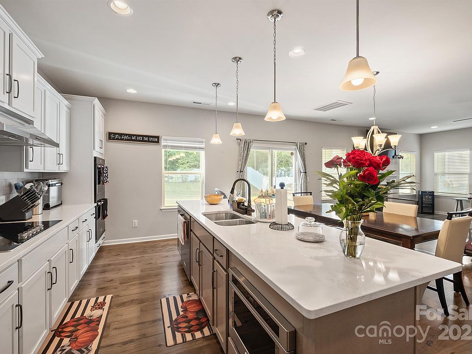 1st image of 3020 Pinehills Way