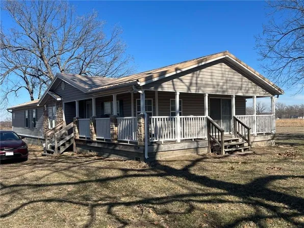 9051 SW 2nd St, Hume, MO 64752