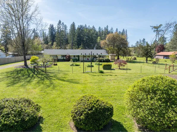 88700 Faulhaber Rd, Elmira, OR 97437