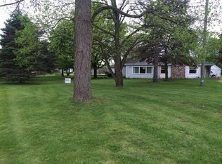 23260 Karr Rd, Belleville, MI 48111