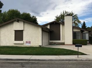 25875 Alegro Dr, Santa Clarita, CA 91355