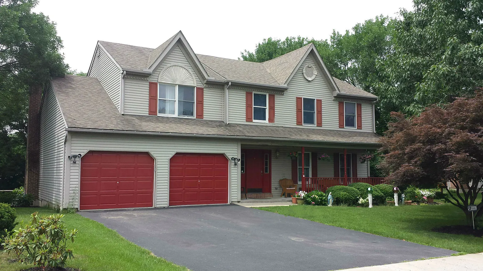 1040 Boeshore Cir photo 1