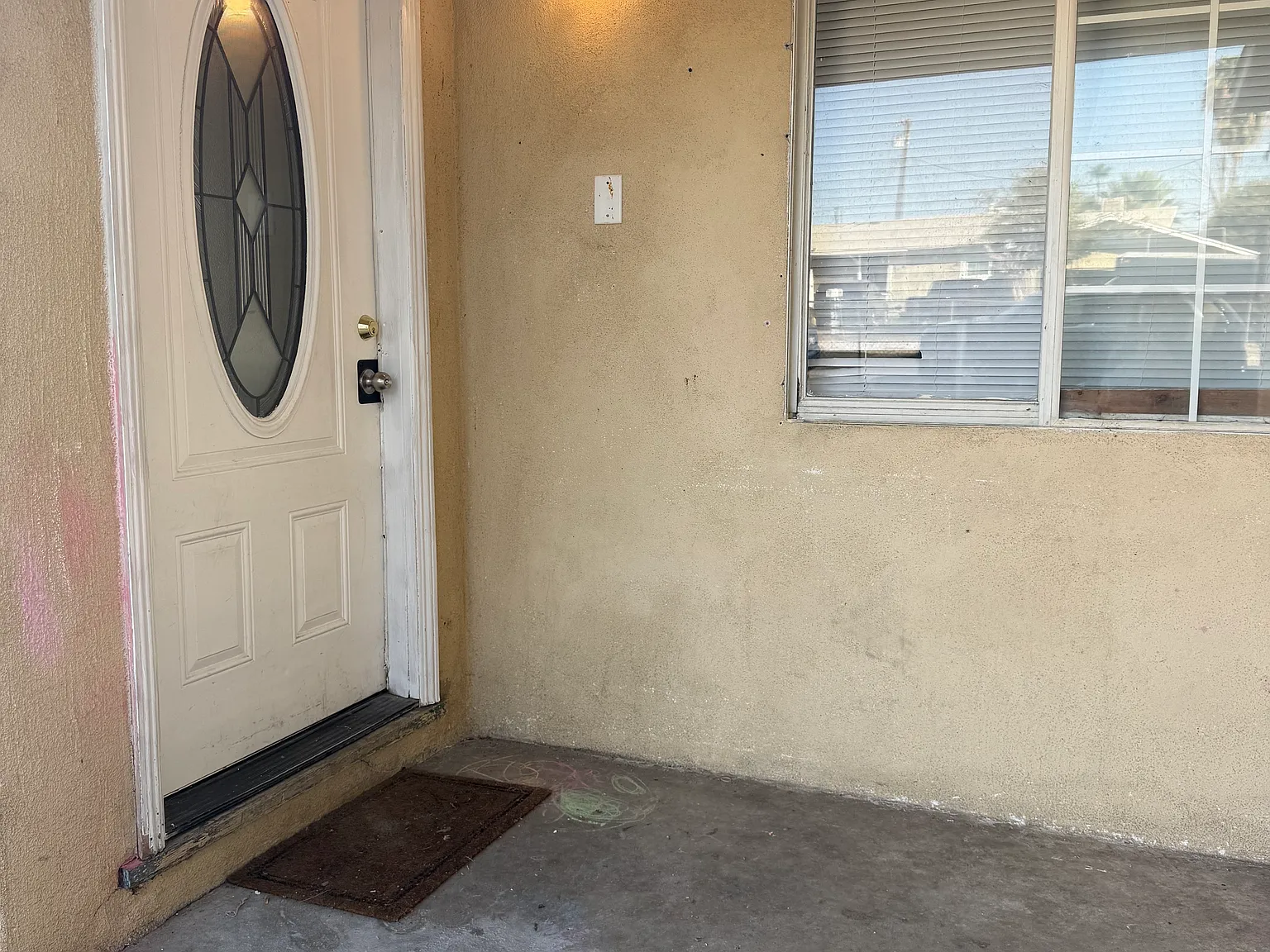 3 bed, 1045 sqft, $1,790 — Photo 2