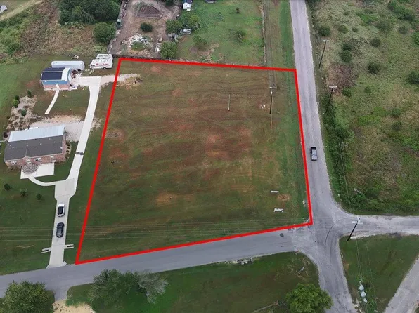 2 S Plum Creek Rd, Uhland, TX 78640