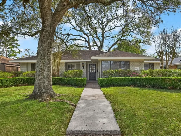 4807 Creekbend Dr, Houston, TX 77035