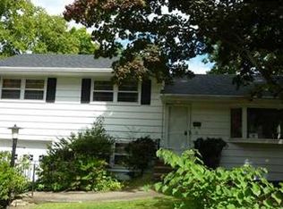 22 Forest Dr, Suffern, NY 10901