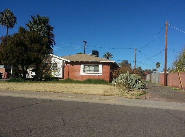 2nd image of 8226 E Fairmount Ave