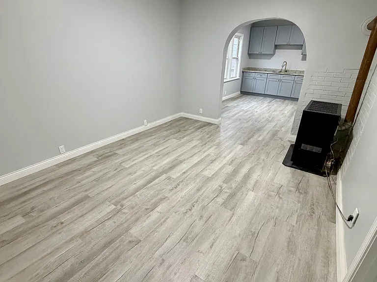 2604 Schrage Ave #2 — Photo 2