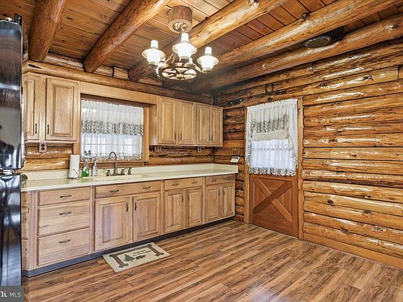 3rd image of 5256 Williamsburg Rd