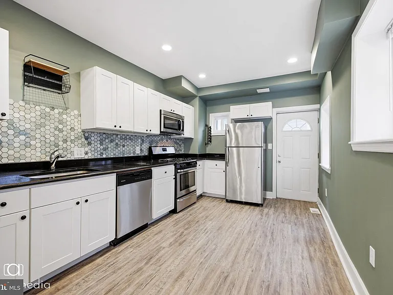 1729 Reed St — Photo 10